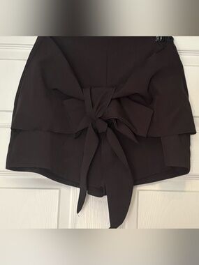 Boohoo Black Front-Tie Mini shorts